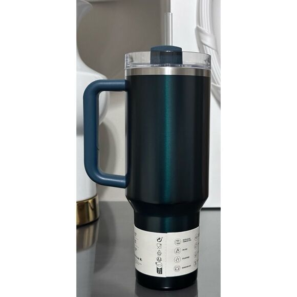 Stanley Europe Quencher H2.0 FlowState 40oz Tumbler, EVERGREEN GLOW - Picture 2 of 4